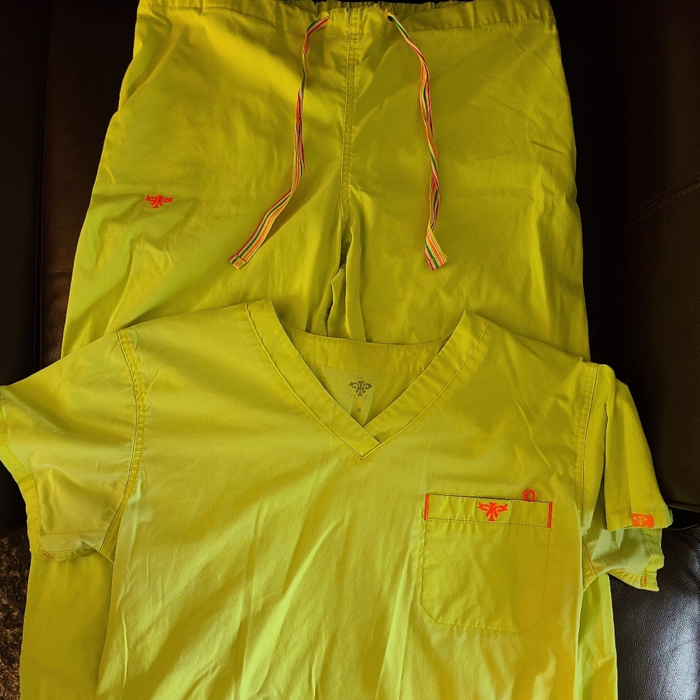 Women's scrubs medium 1 pair